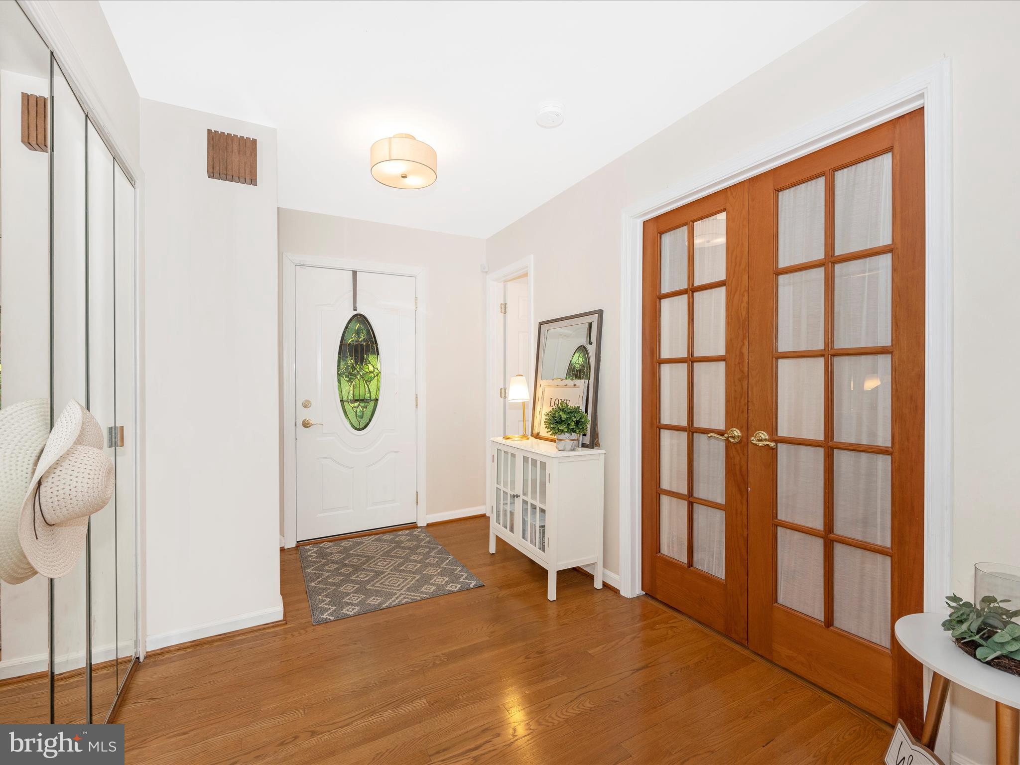 BROCK HALL - Residential