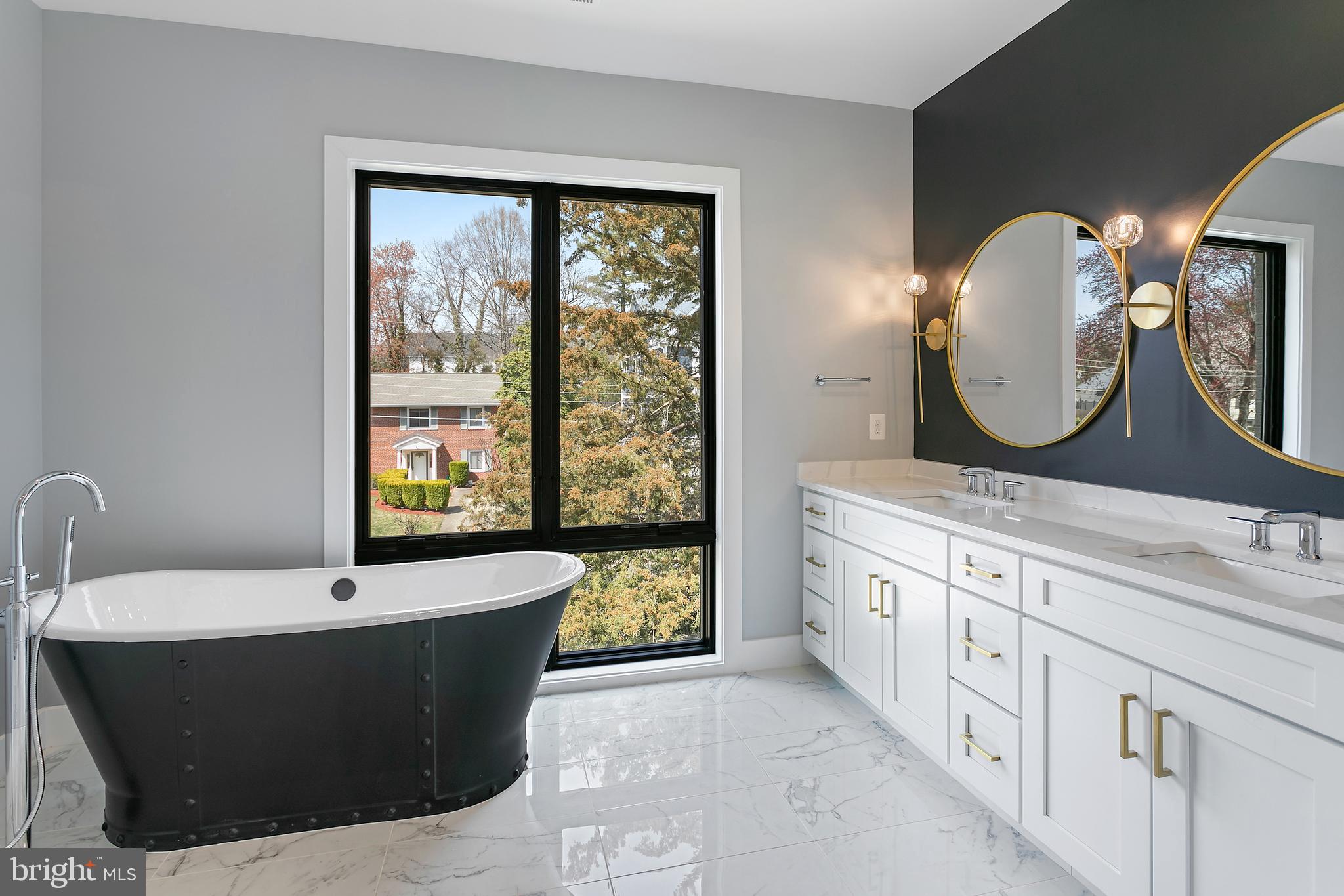 BROYHILLS MCLEAN ESTATES - Residential