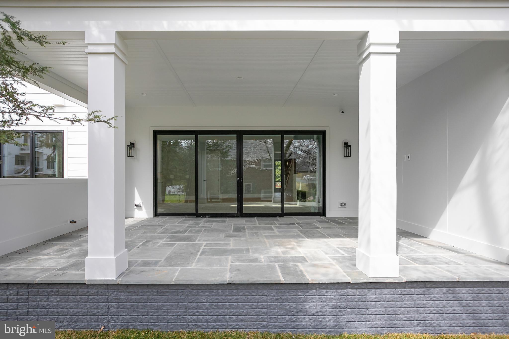 BROYHILLS MCLEAN ESTATES - Residential