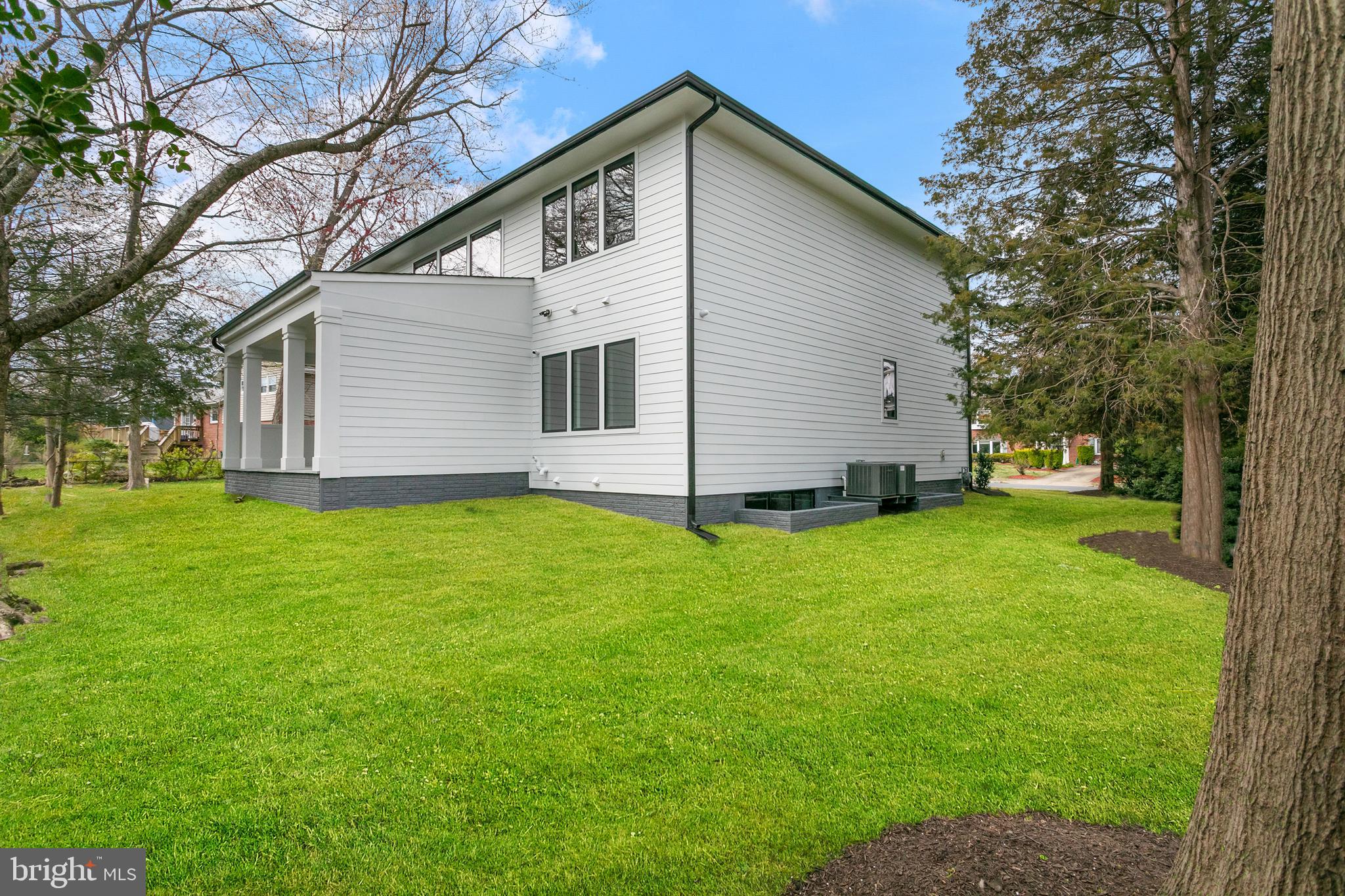 BROYHILLS MCLEAN ESTATES - Residential