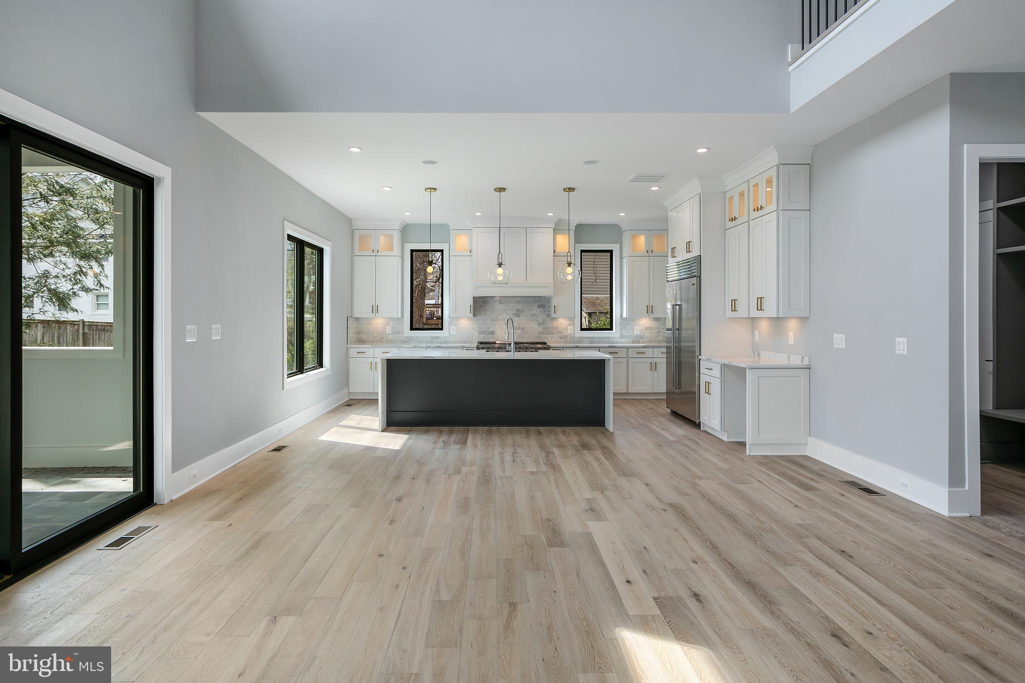 BROYHILLS MCLEAN ESTATES - Residential