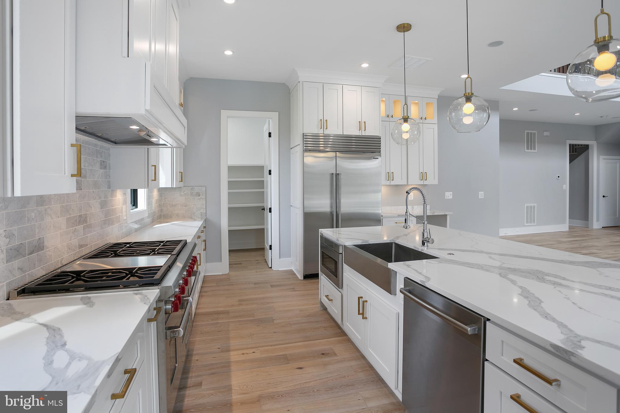 BROYHILLS MCLEAN ESTATES - Residential