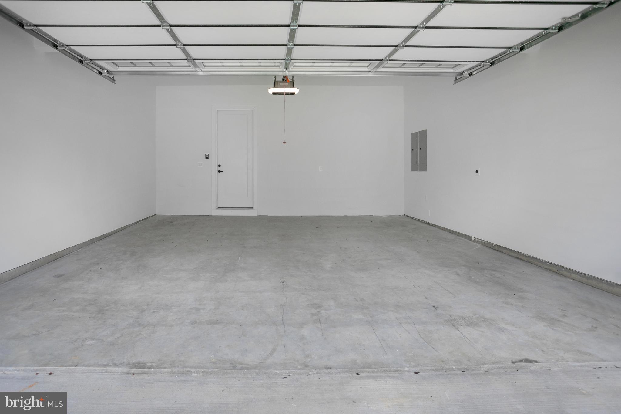 BROYHILLS MCLEAN ESTATES - Residential