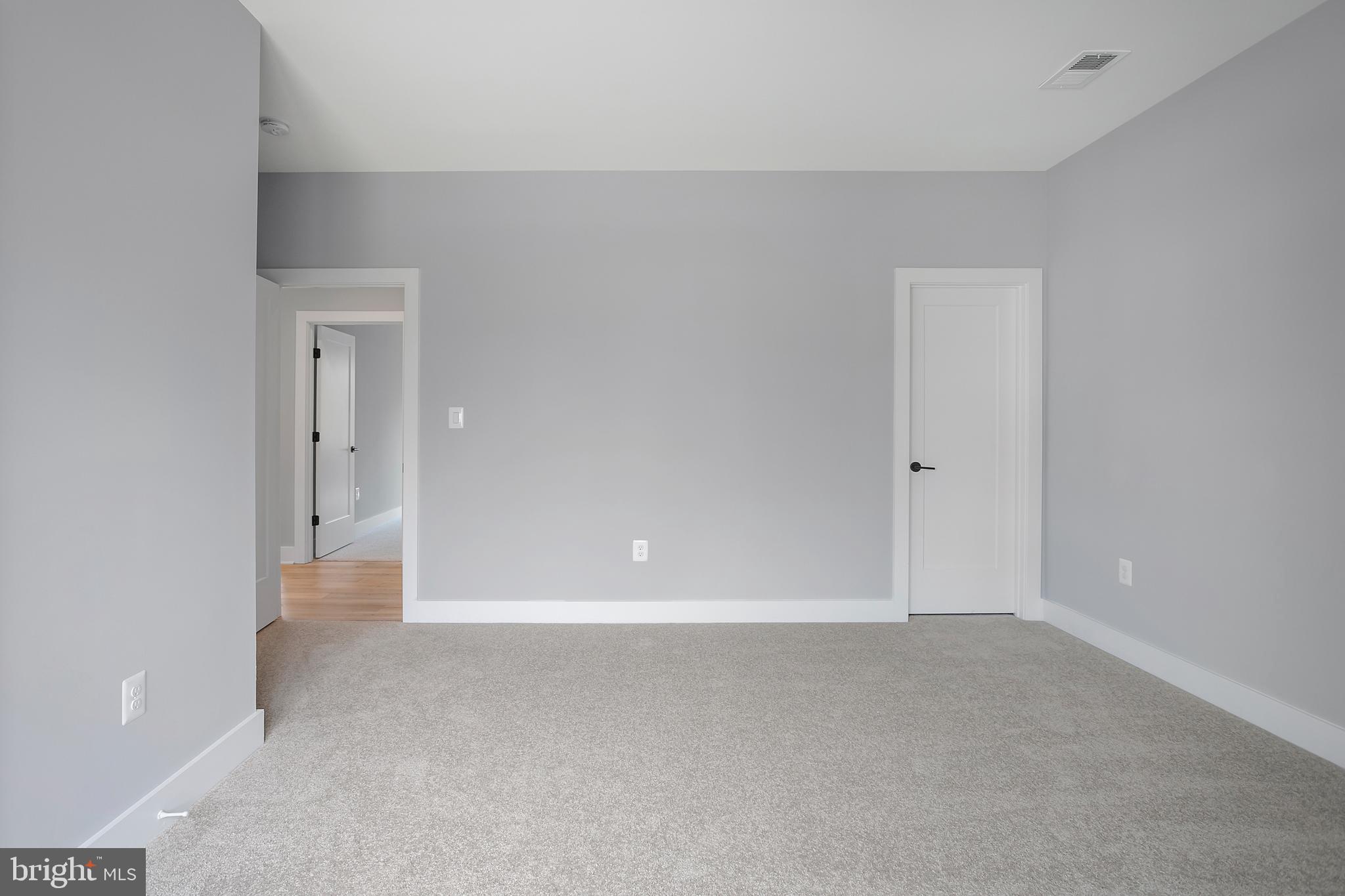 BROYHILLS MCLEAN ESTATES - Residential