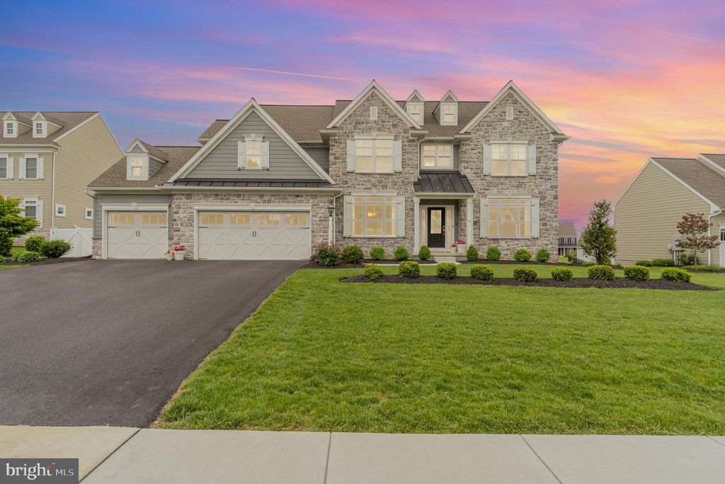 Photo of 1068 Lititz Bend Drive, Lititz, PA 17543 (MLS # PALA2051336)