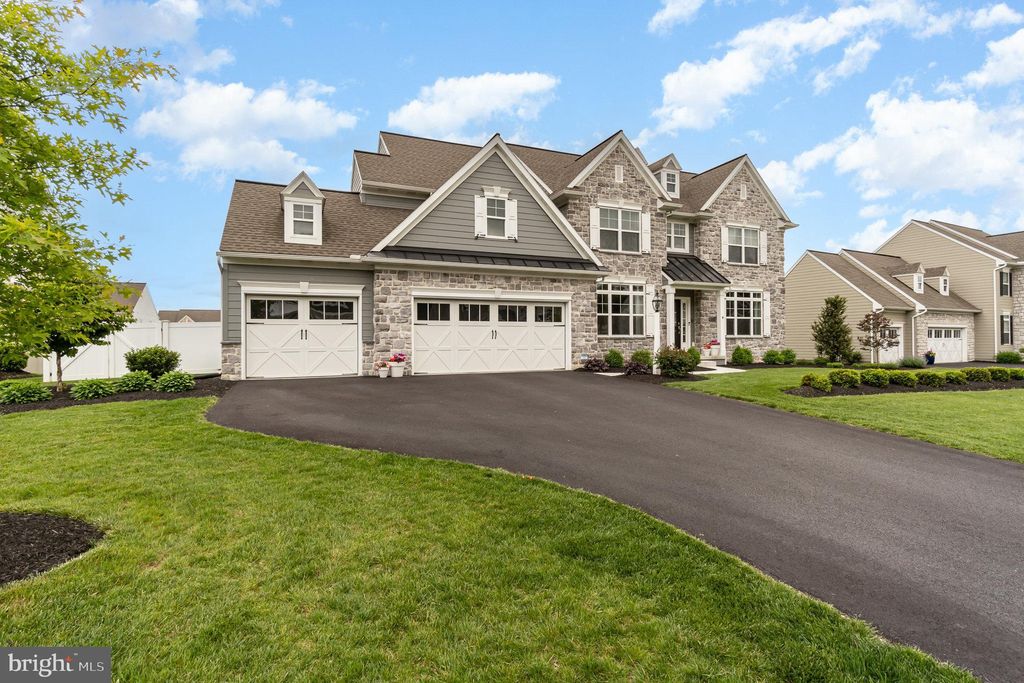 Photo of 1068 Lititz Bend Drive, Lititz, PA 17543 (MLS # PALA2051336)