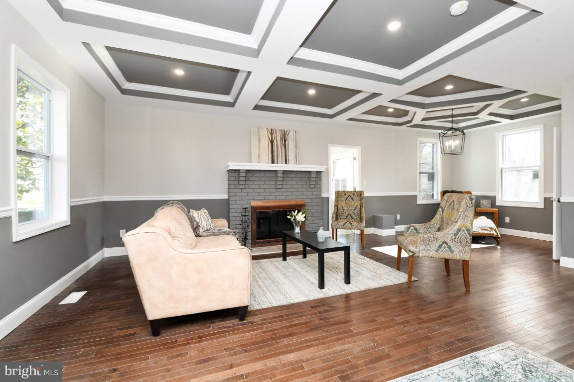 GARRISON - Residential