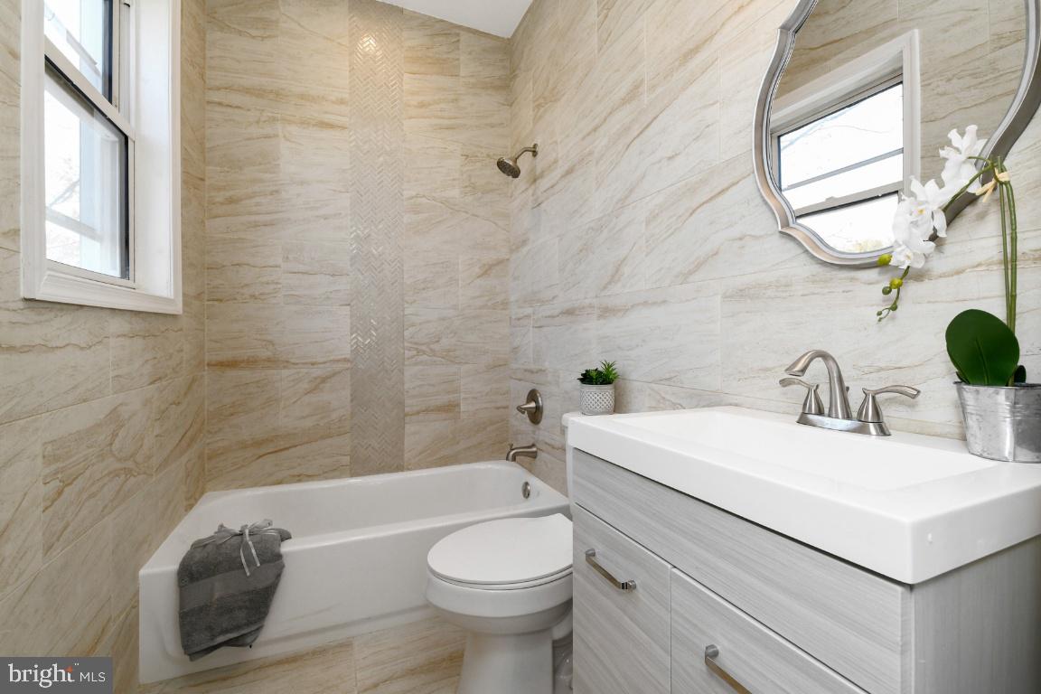 GARRISON - Residential