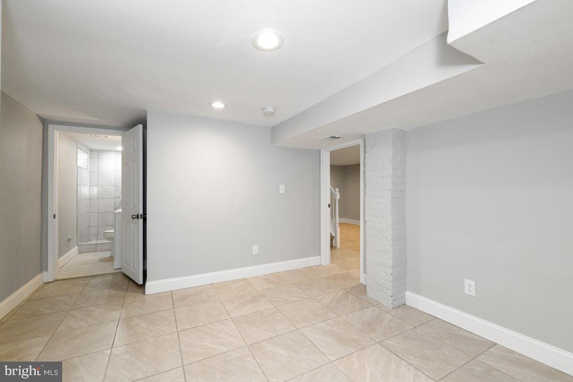 GARRISON - Residential