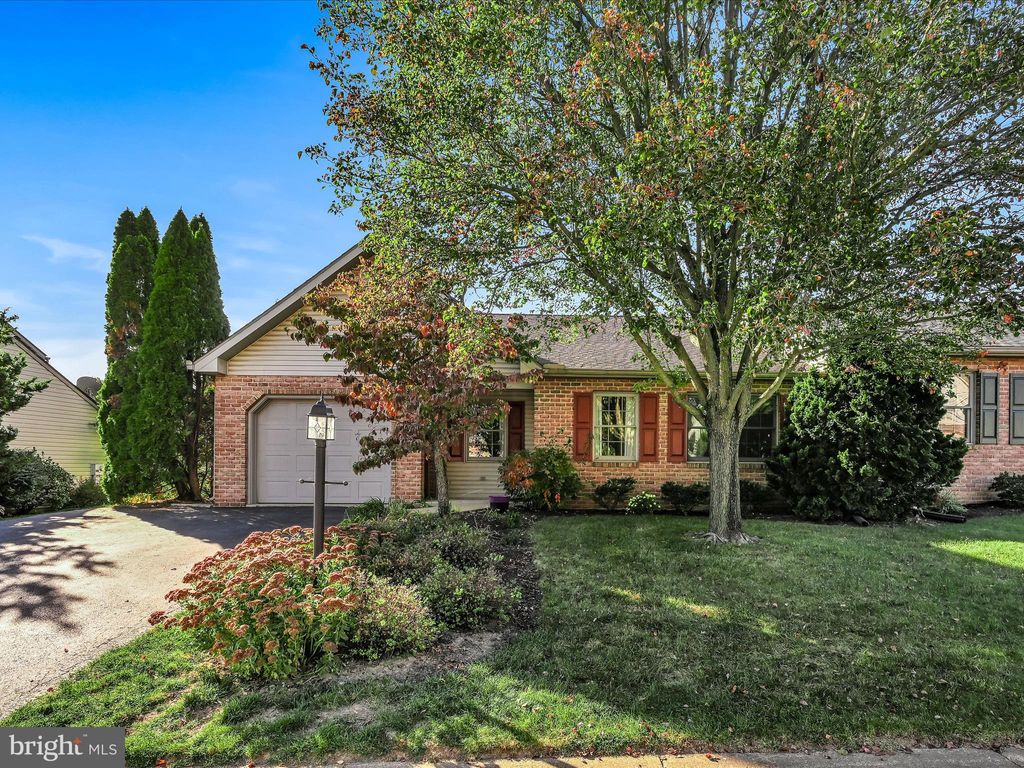 Photo of 2612 Stagecoach Lane, Lancaster, PA 17601 (MLS # PALA2059144)