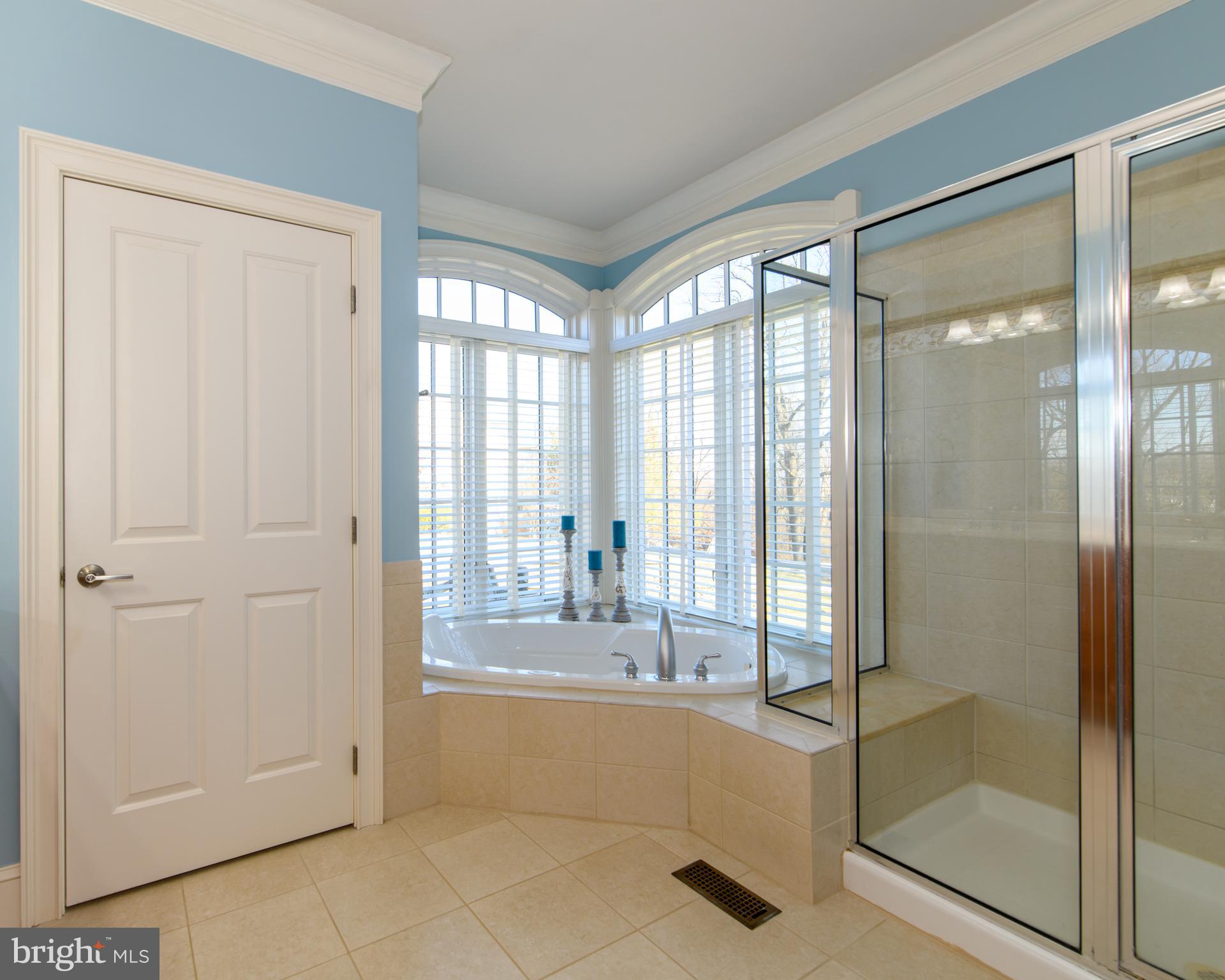 SADDLE RIDGE - Residential