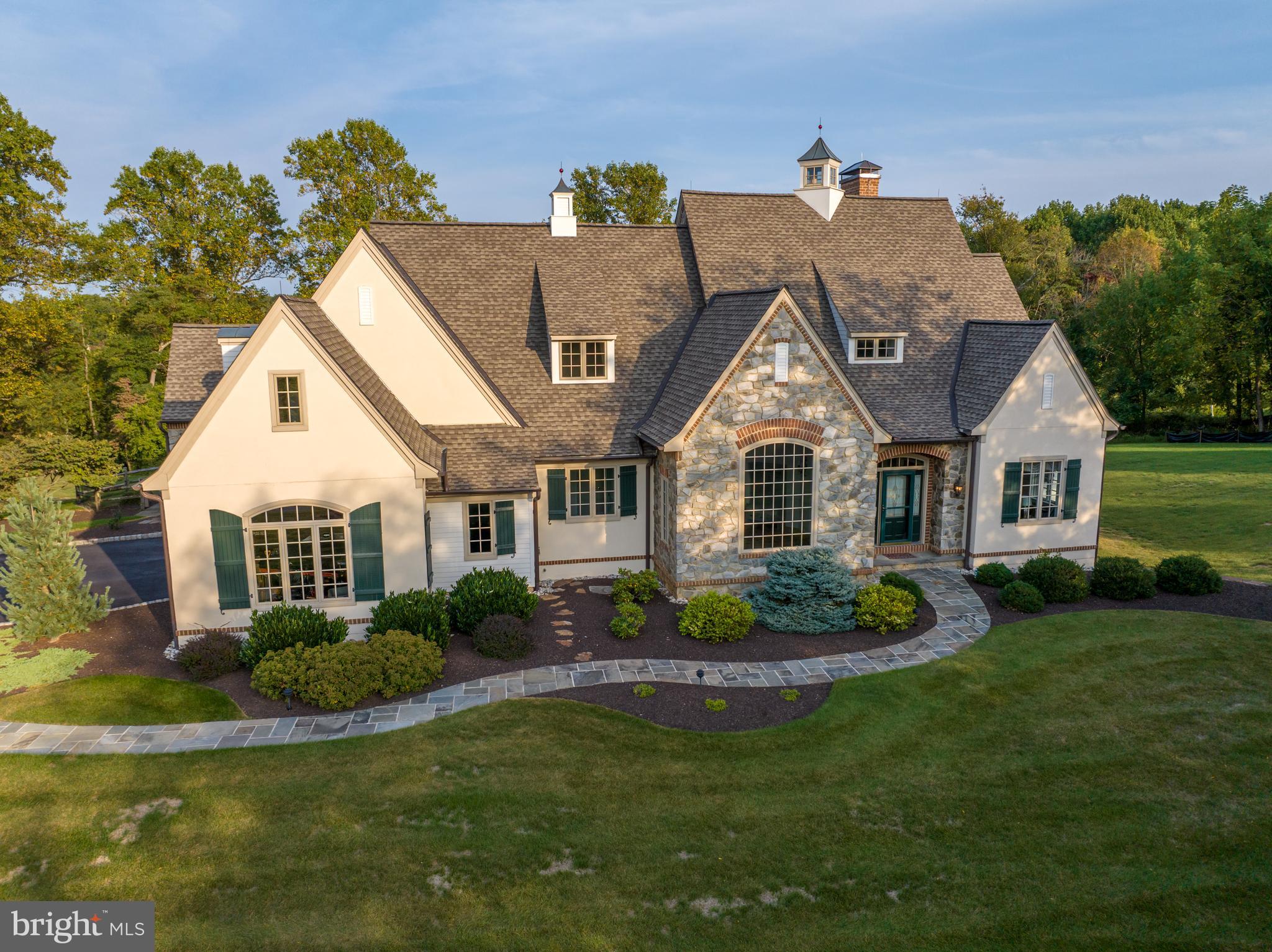 SADDLE RIDGE - Residential