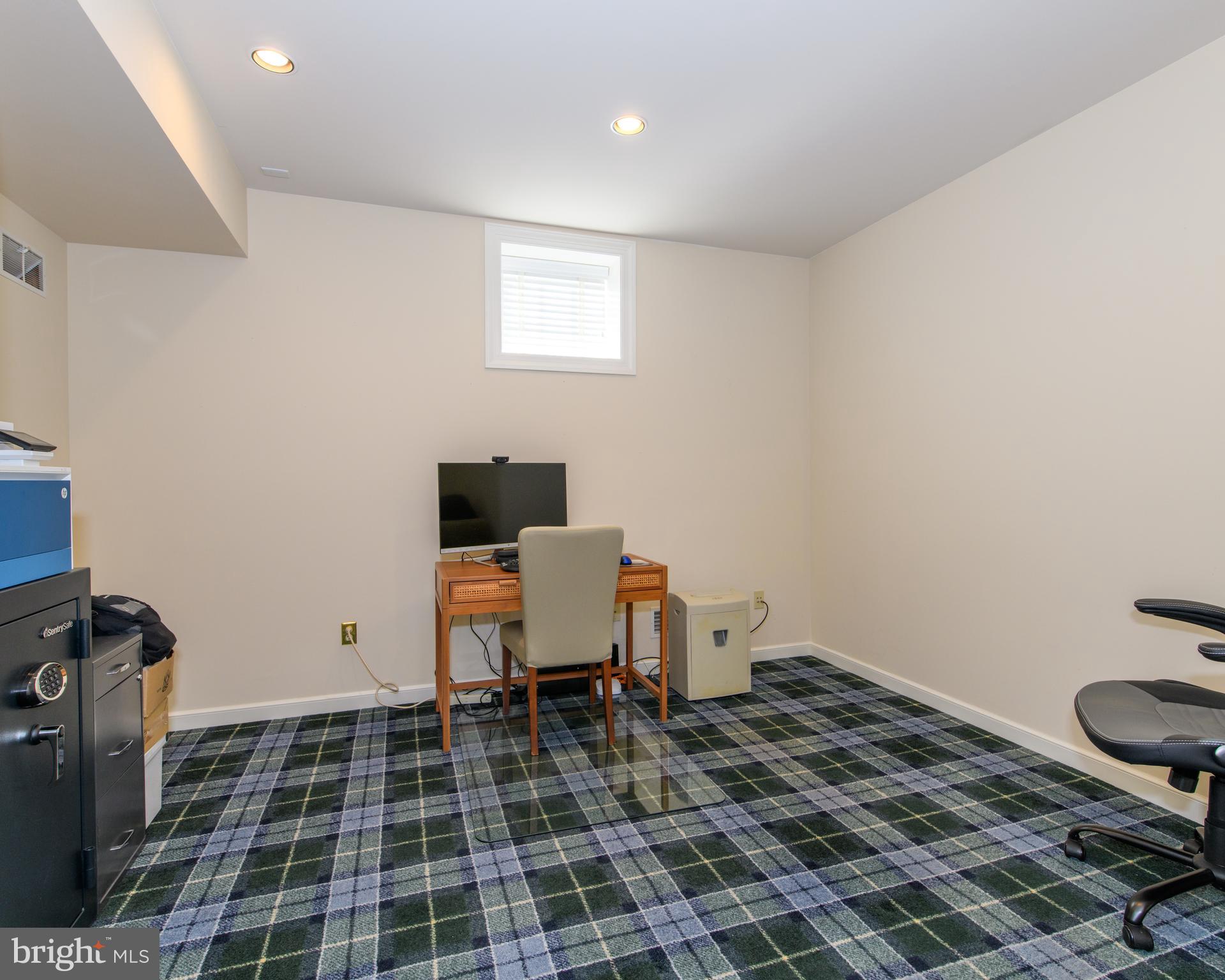 SADDLE RIDGE - Residential