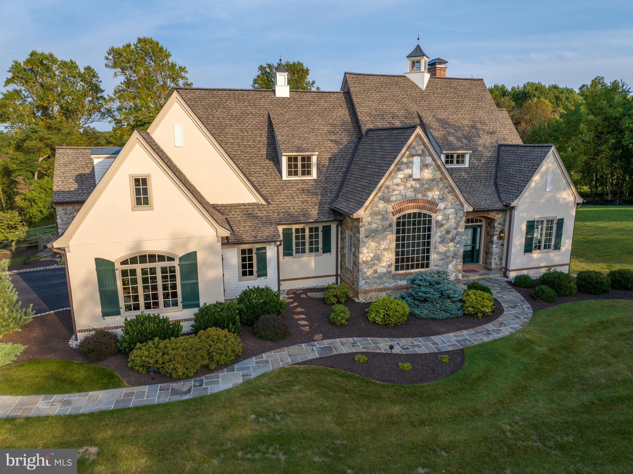 SADDLE RIDGE - Residential