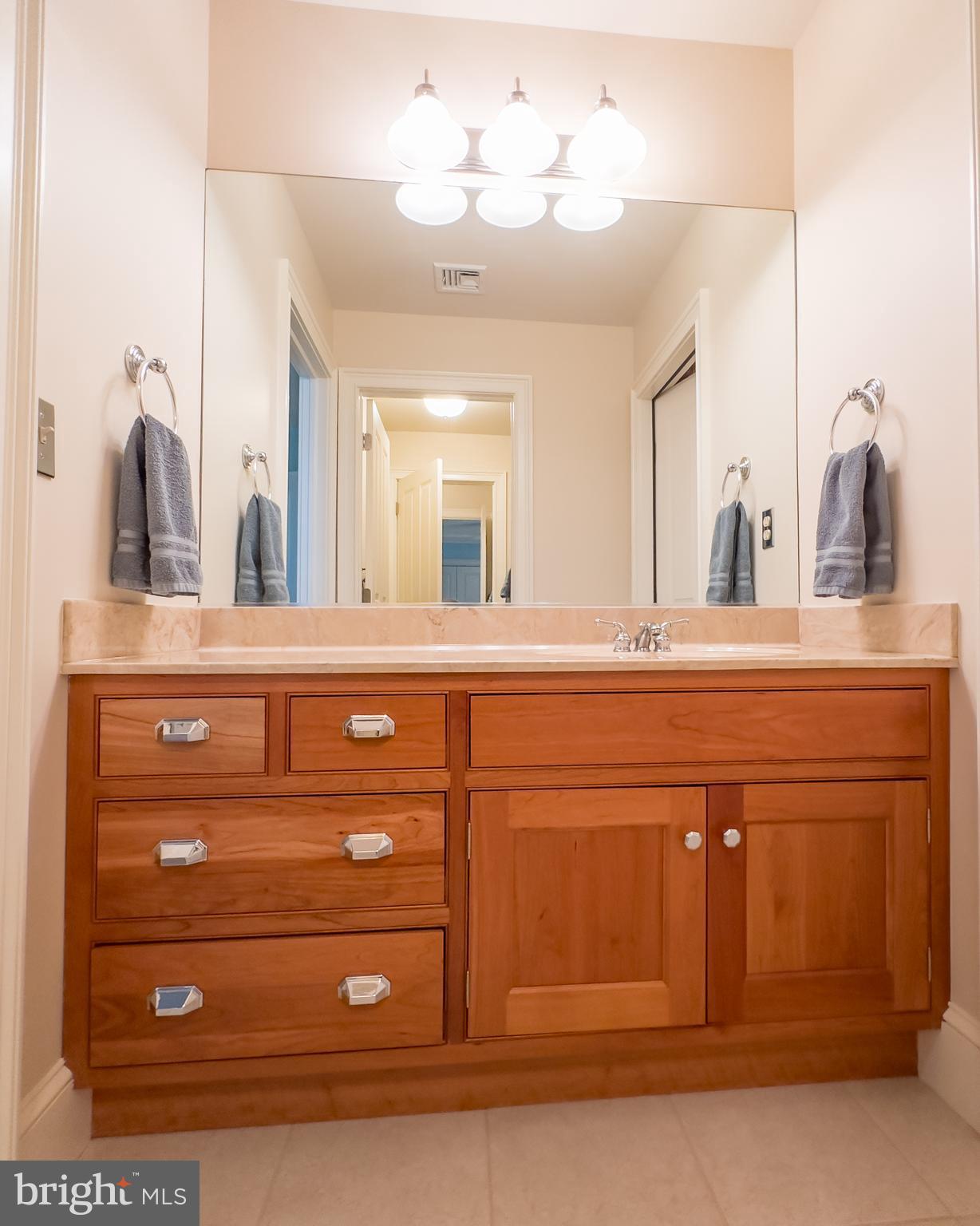 SADDLE RIDGE - Residential