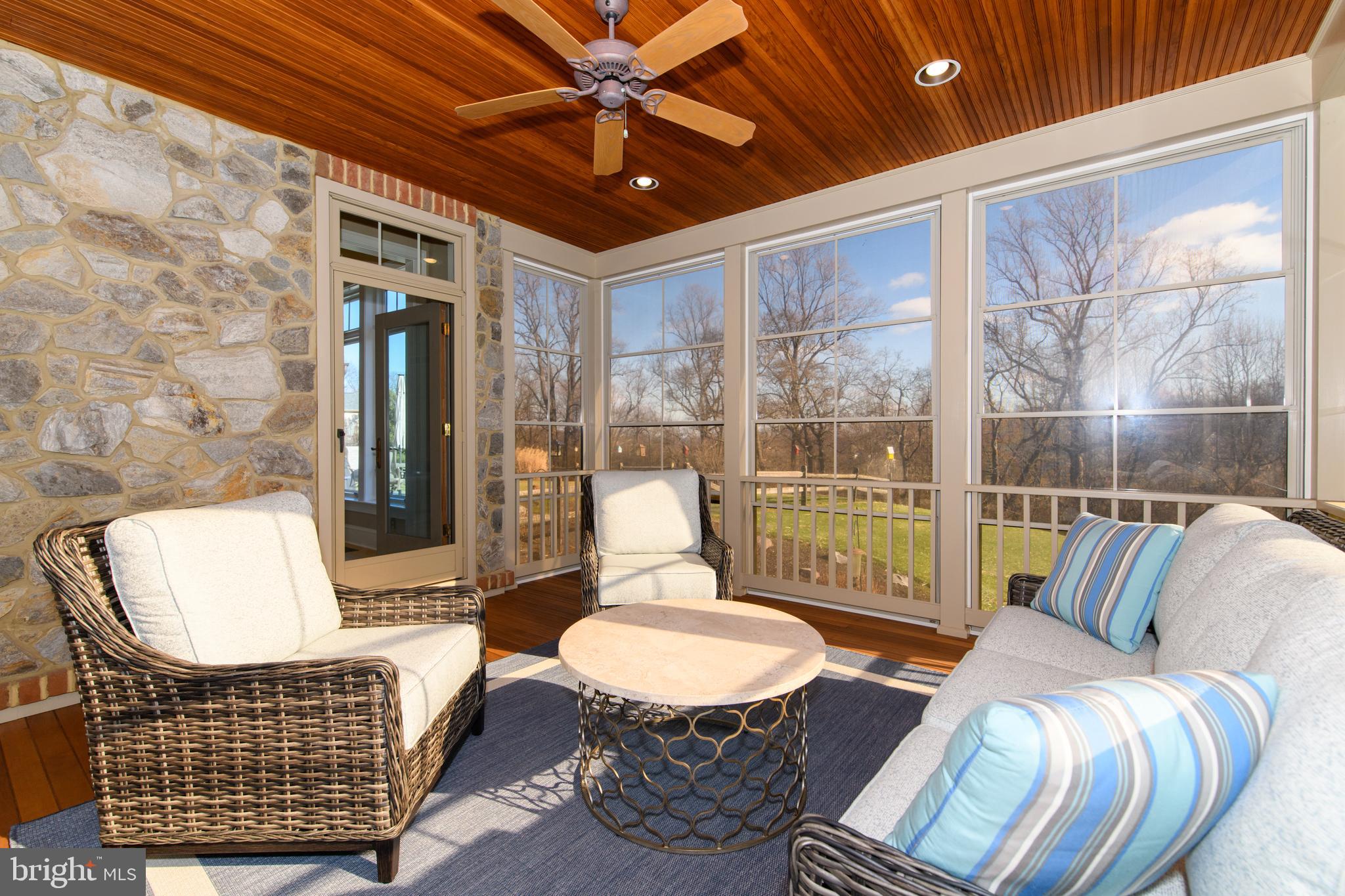 SADDLE RIDGE - Residential