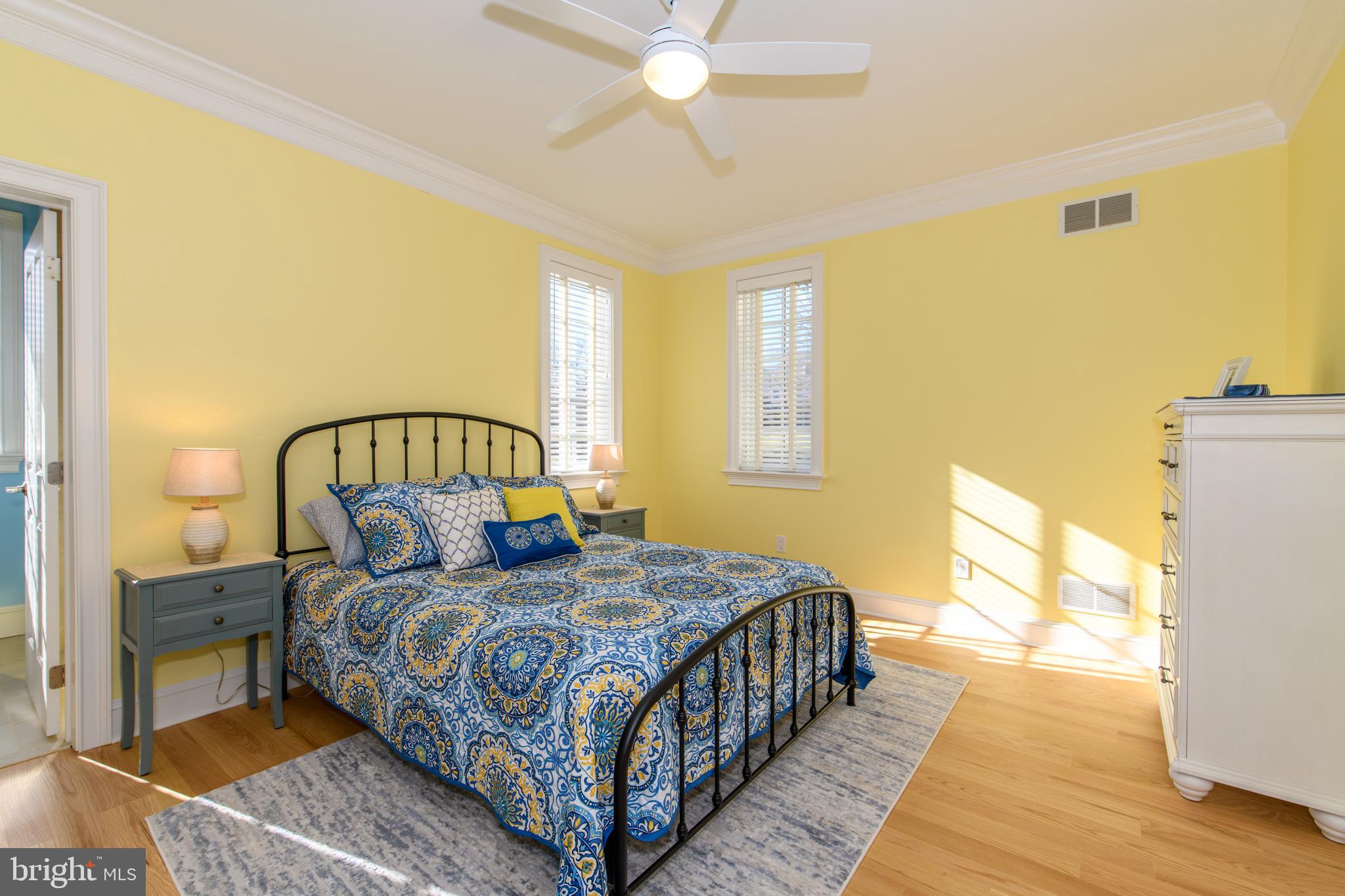 SADDLE RIDGE - Residential