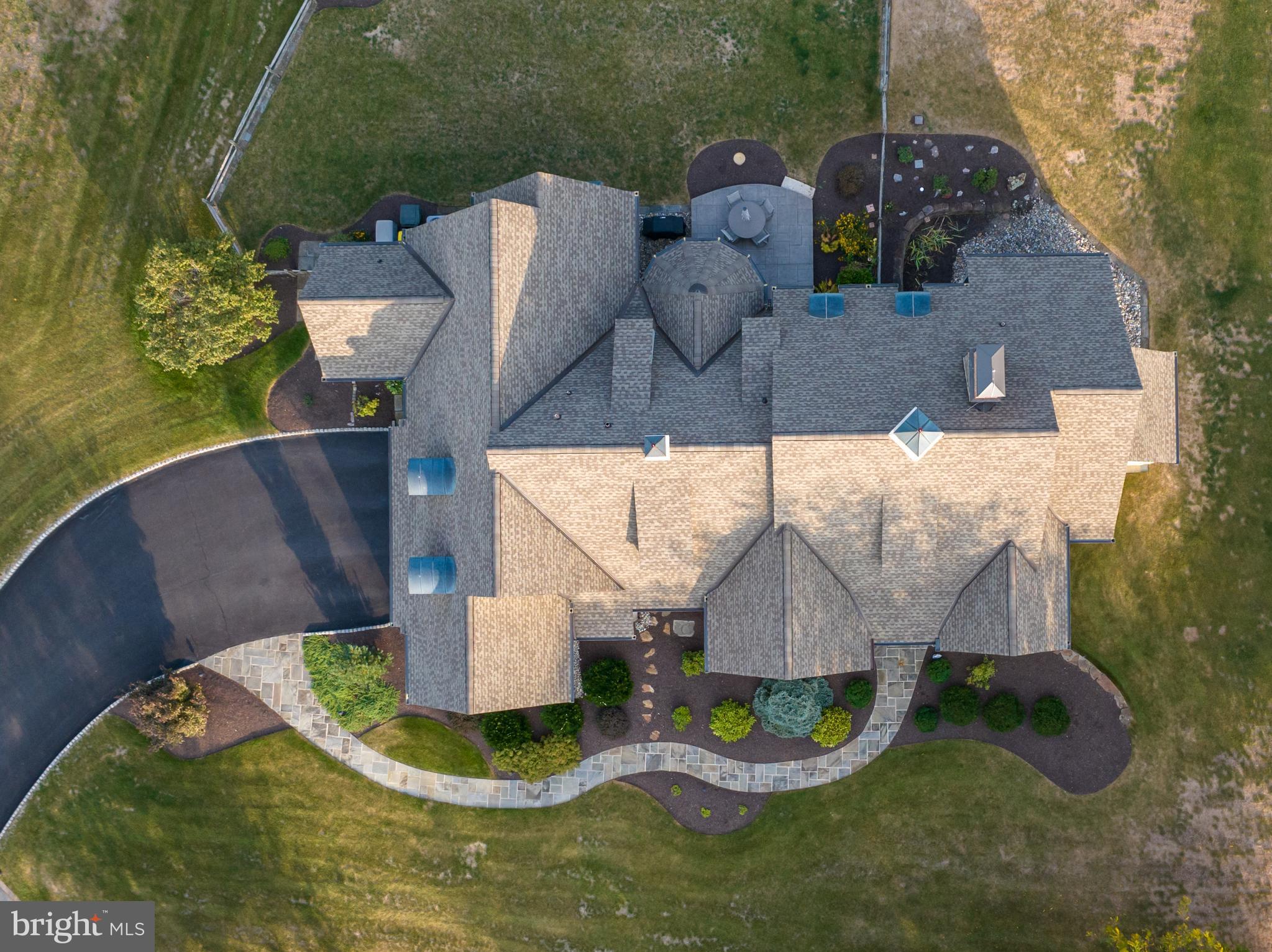 SADDLE RIDGE - Residential