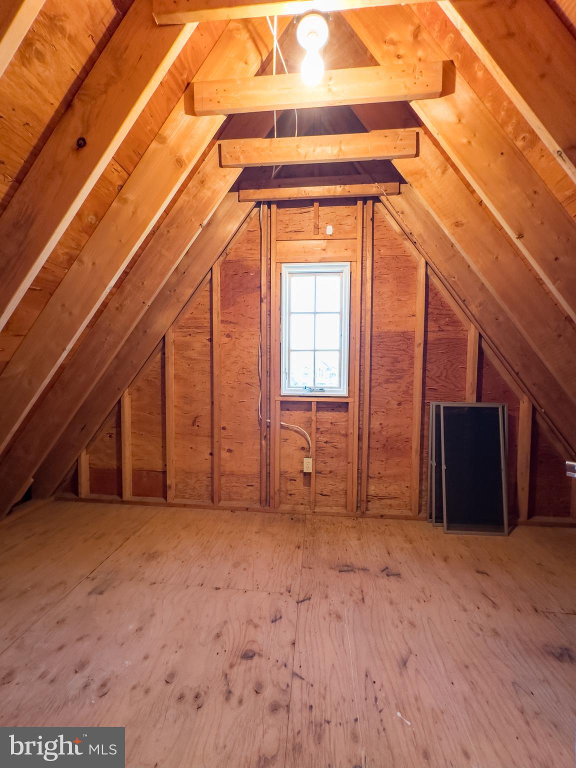 SADDLE RIDGE - Residential