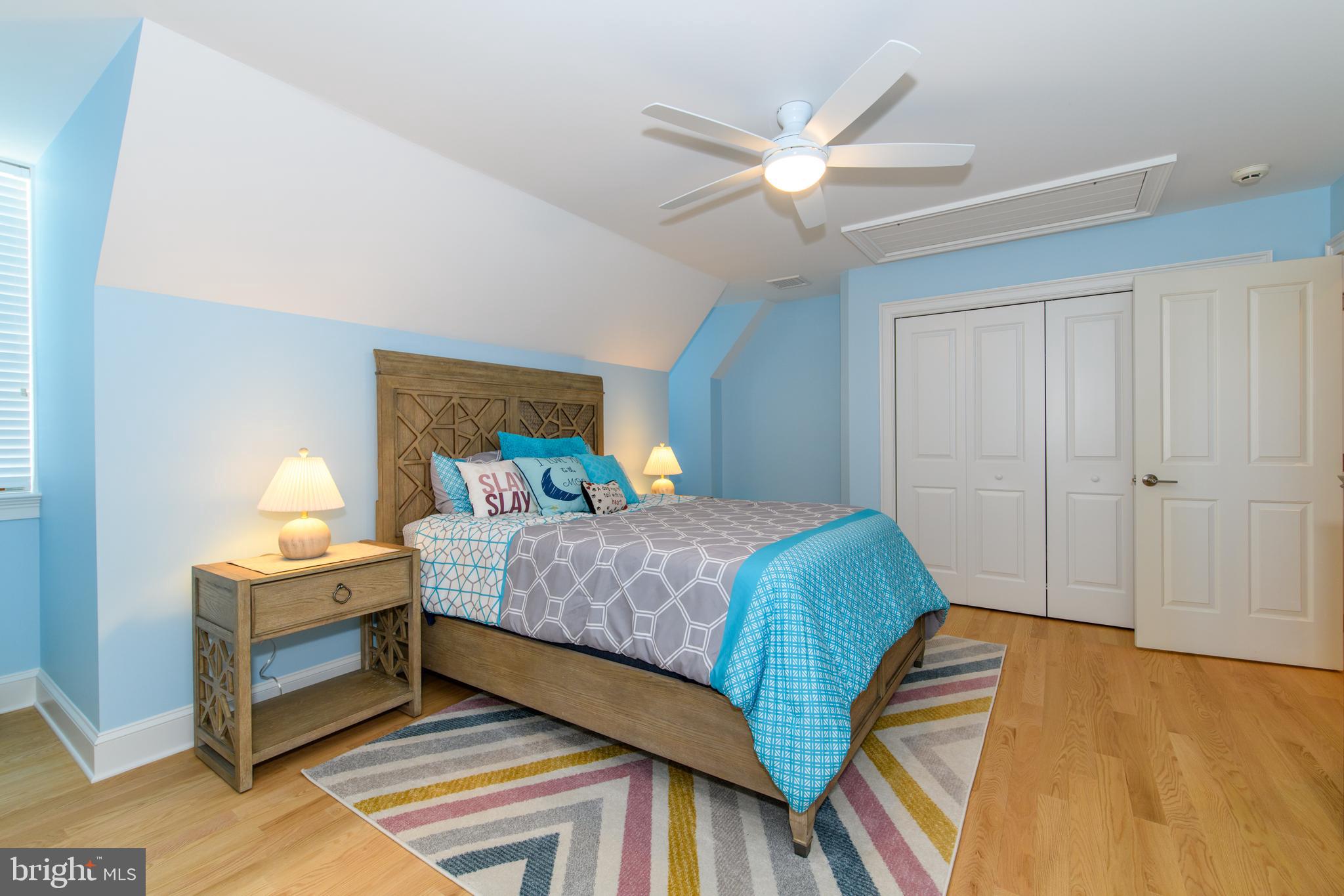 SADDLE RIDGE - Residential