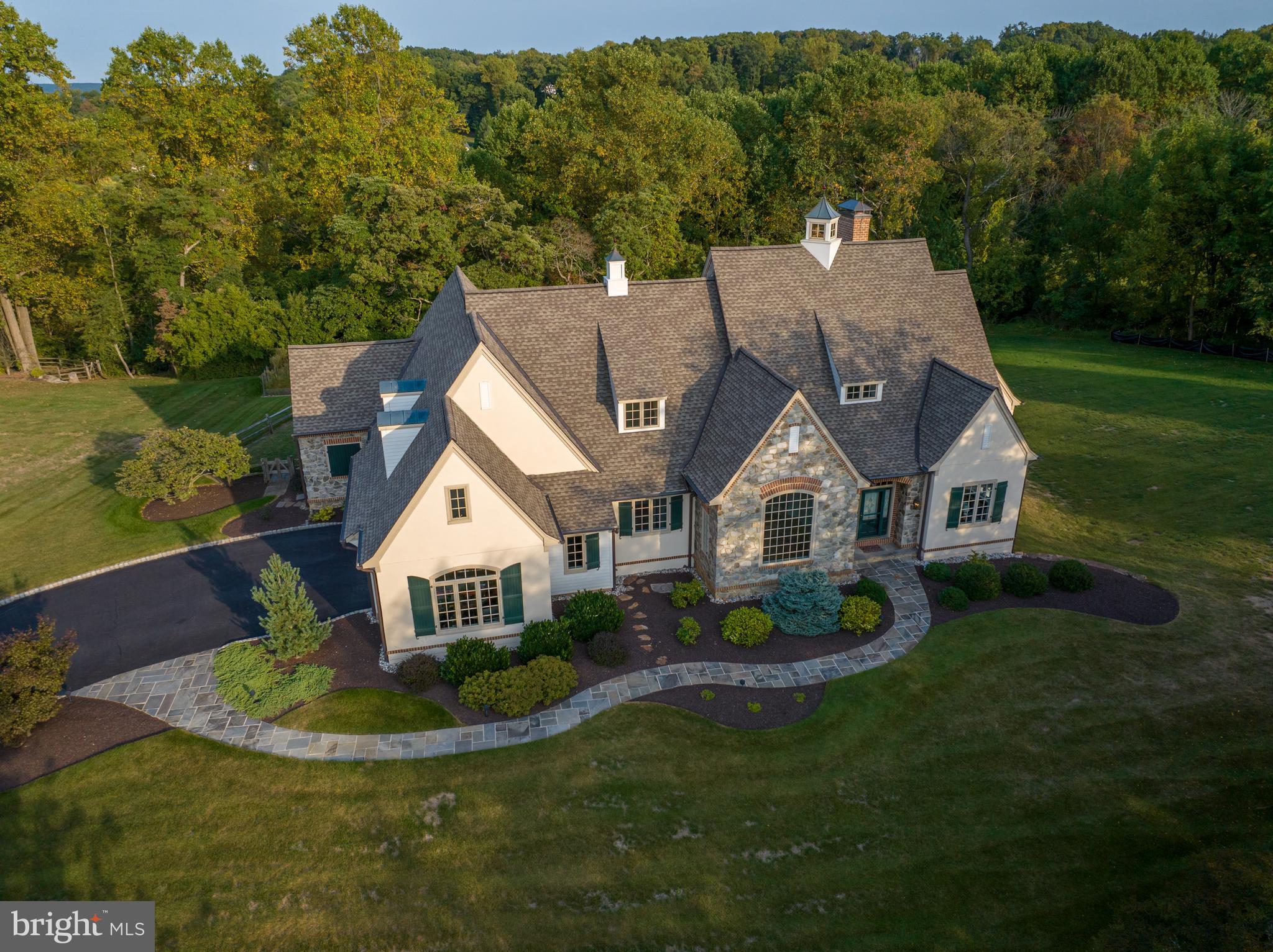 SADDLE RIDGE - Residential