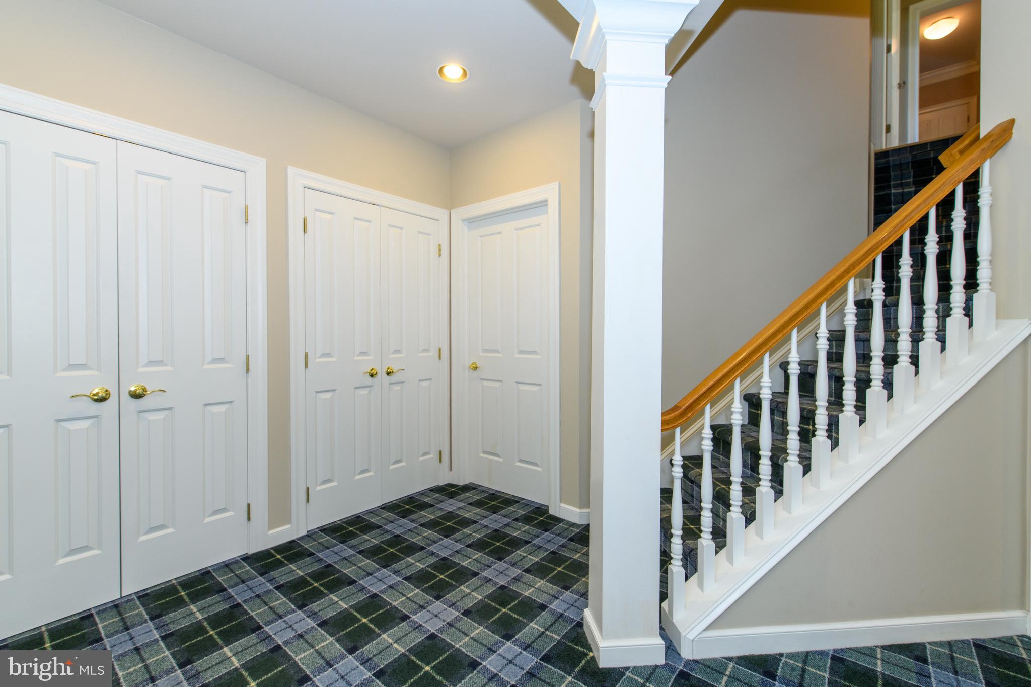 SADDLE RIDGE - Residential