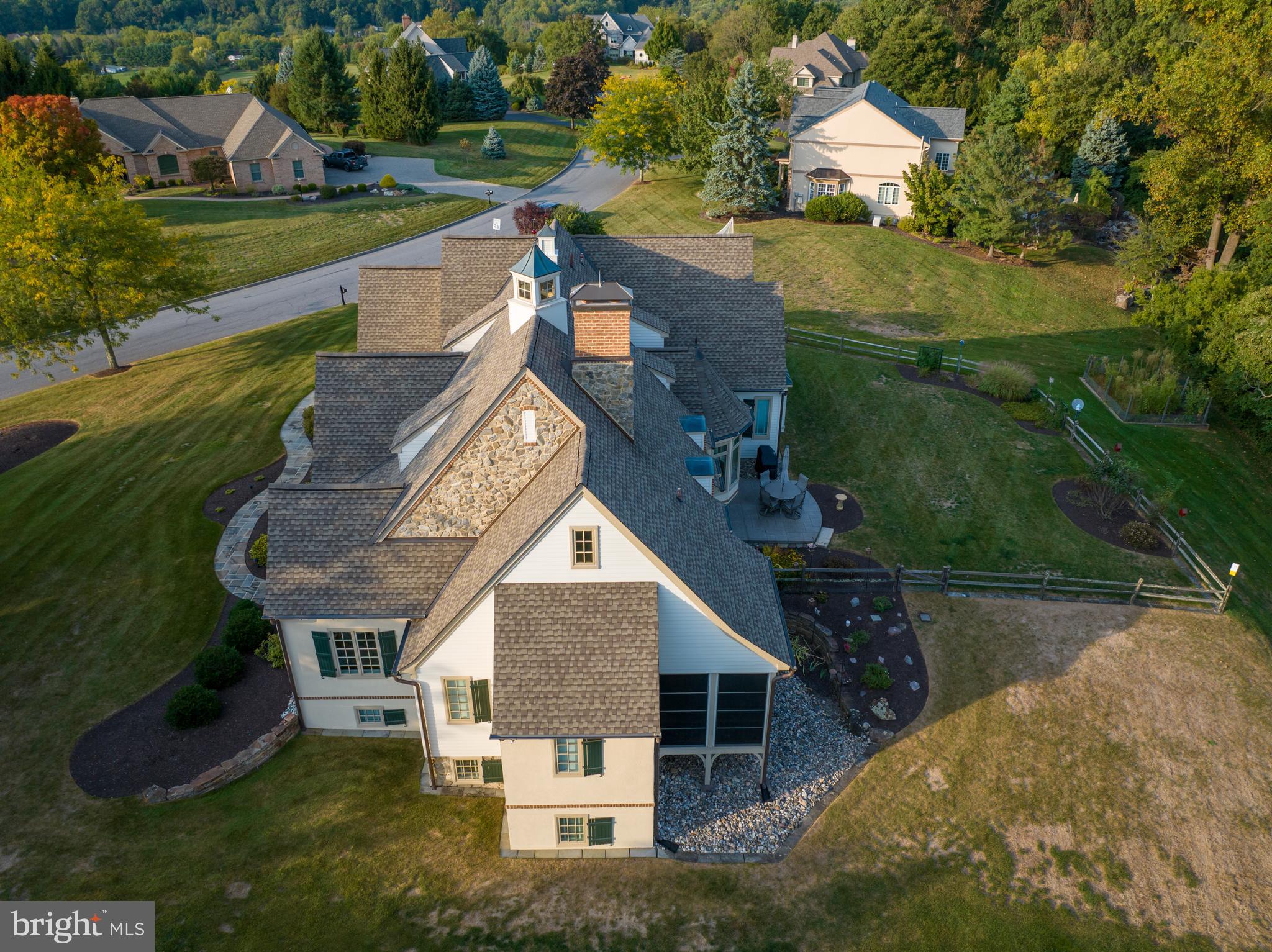 SADDLE RIDGE - Residential