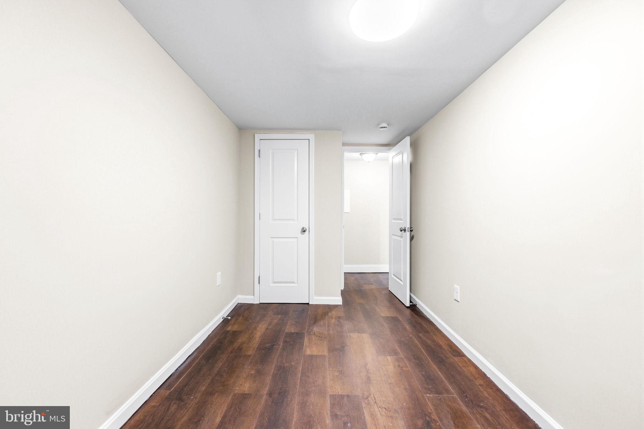 MILL HILL - Residential