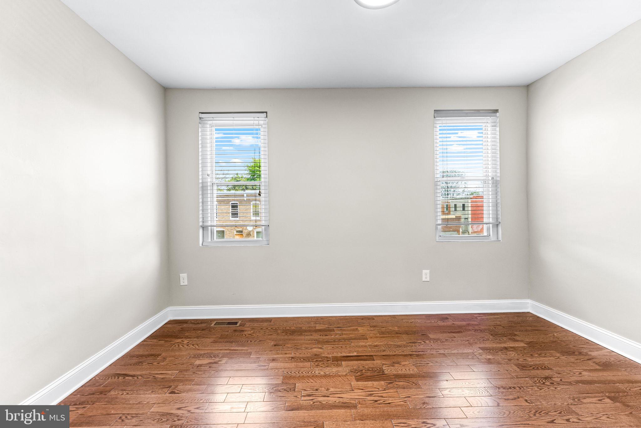 MILL HILL - Residential