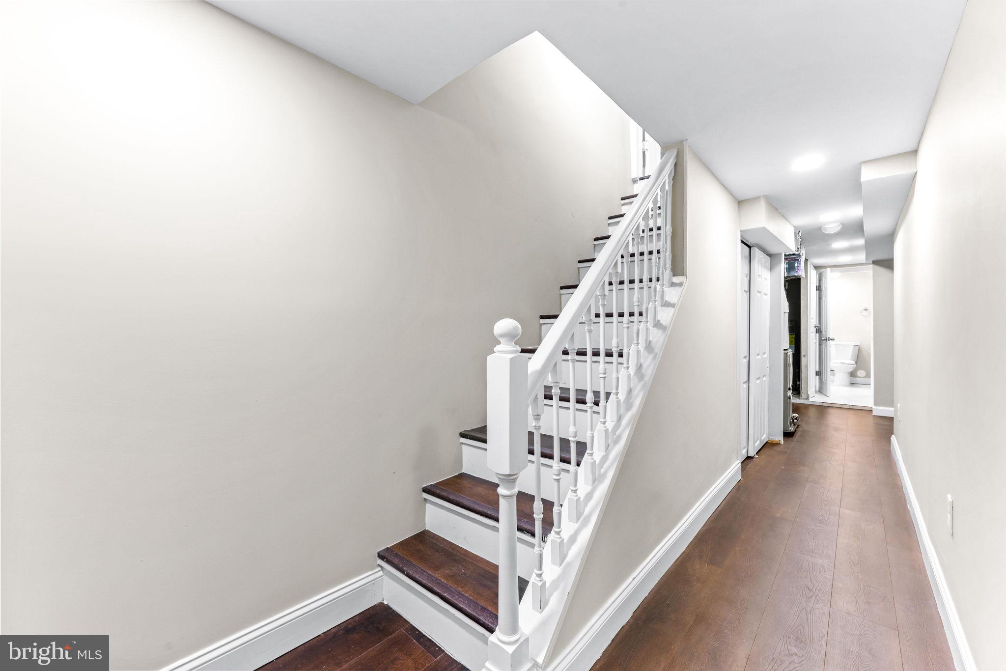 MILL HILL - Residential