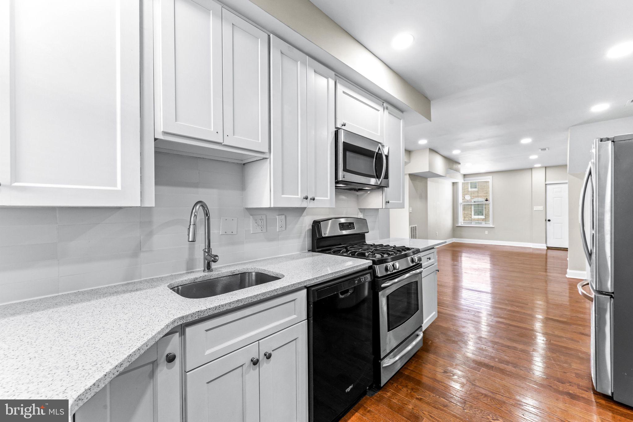 MILL HILL - Residential