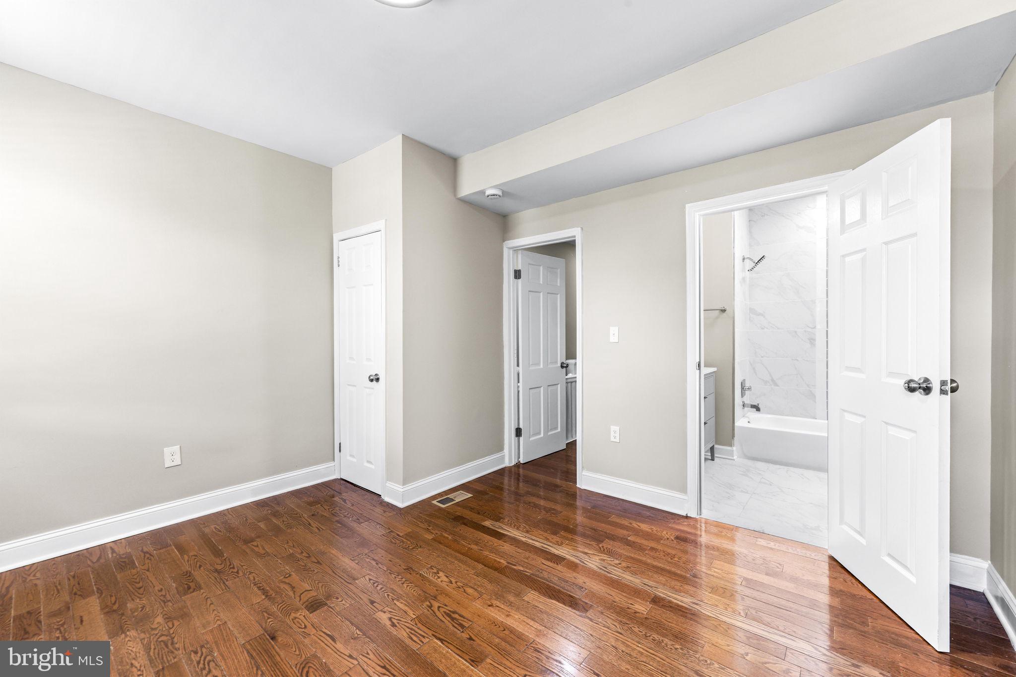 MILL HILL - Residential