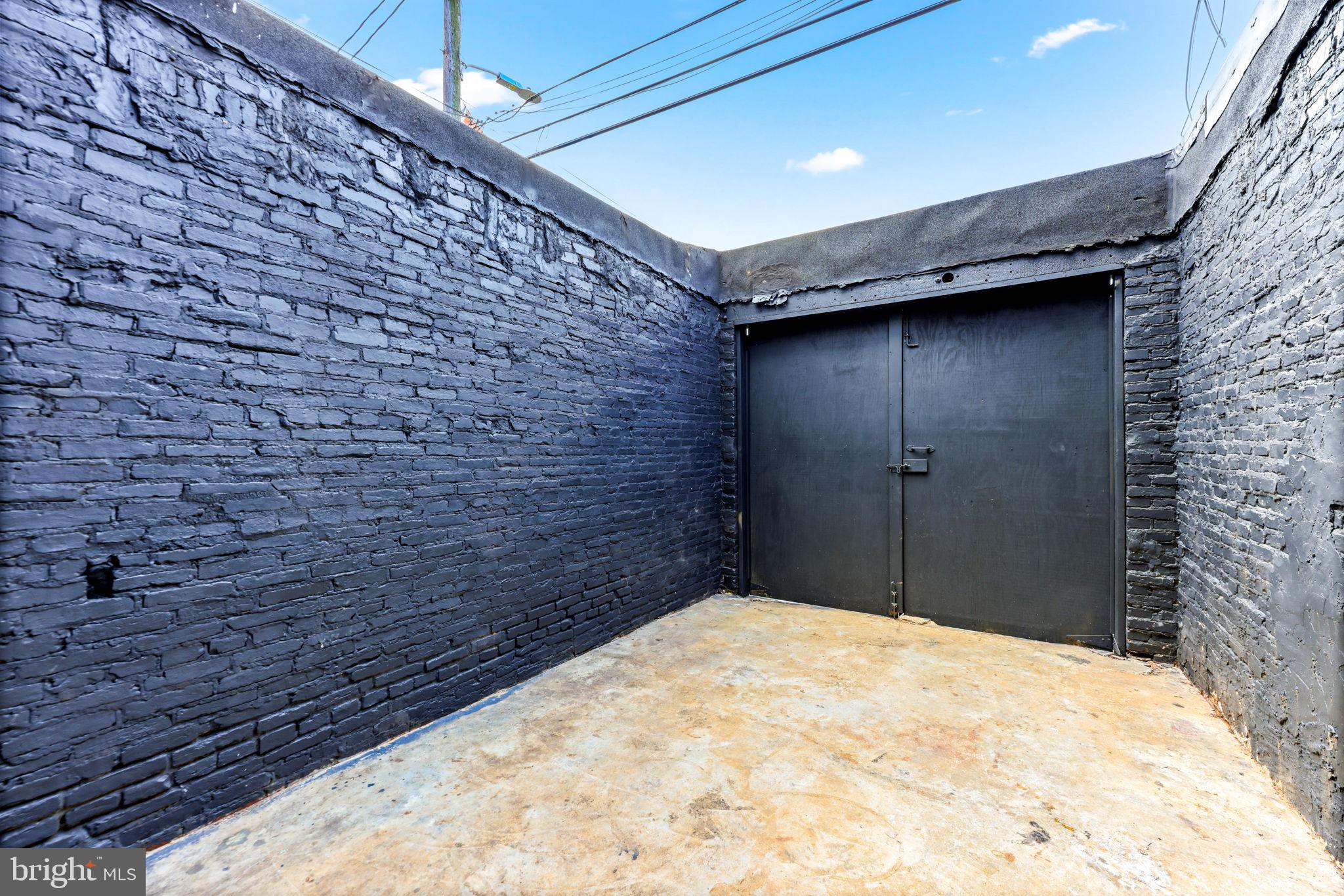 MILL HILL - Residential