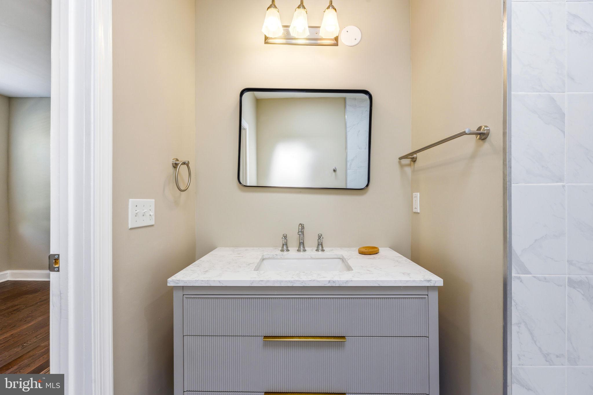 MILL HILL - Residential