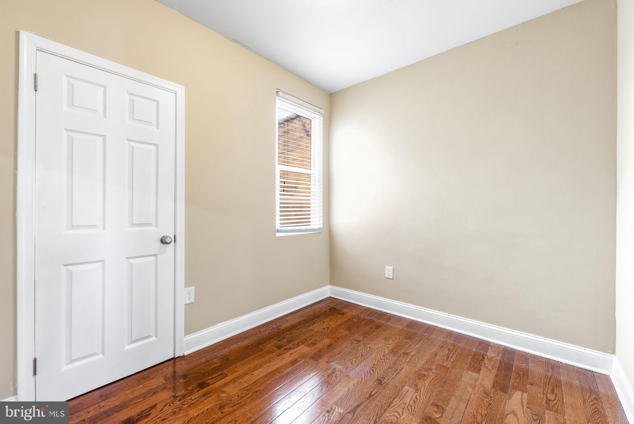 MILL HILL - Residential