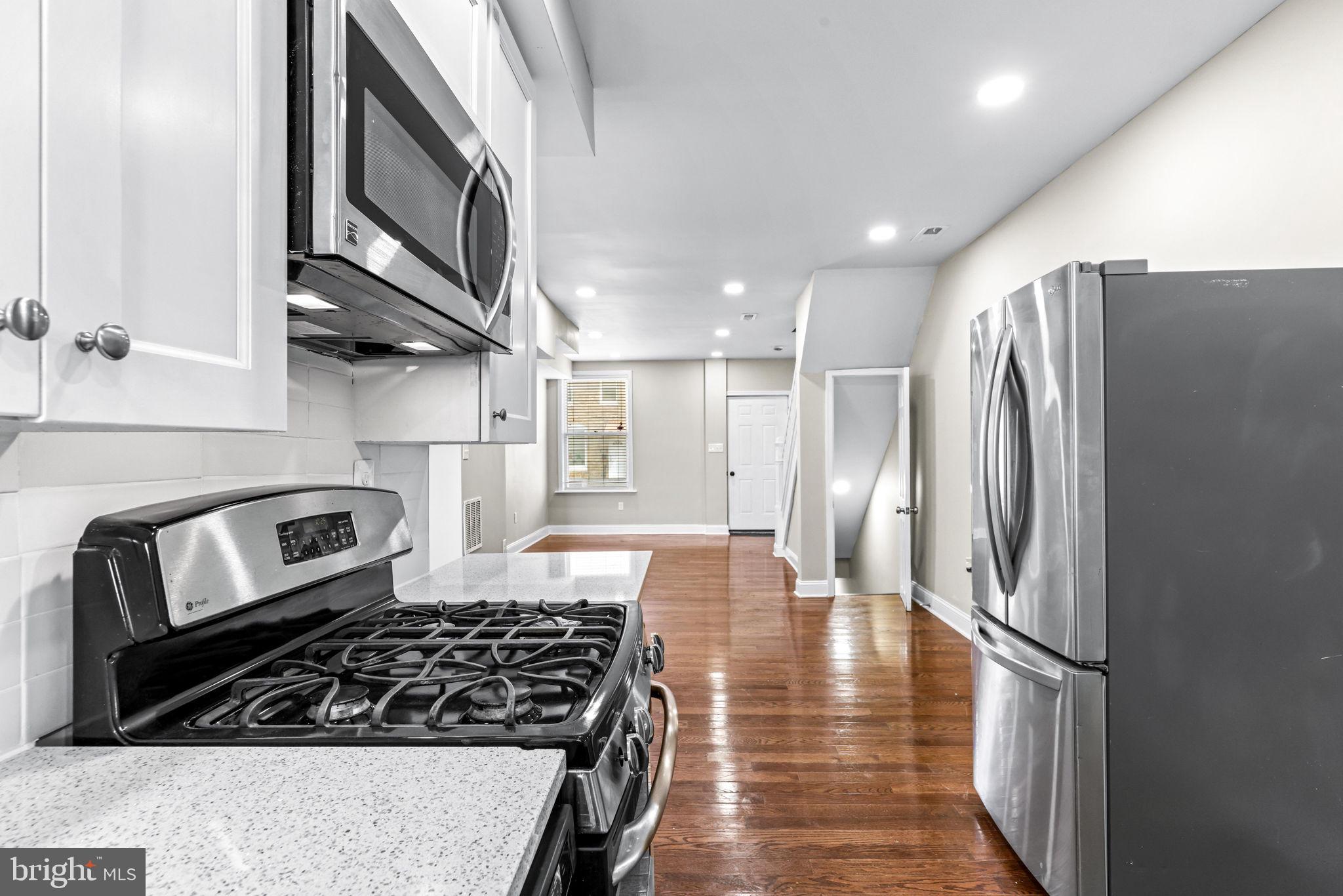 MILL HILL - Residential