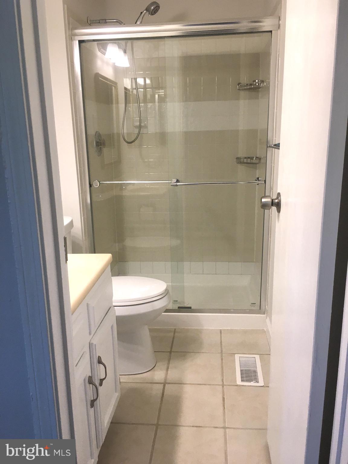 OAKMONT - Residential Lease