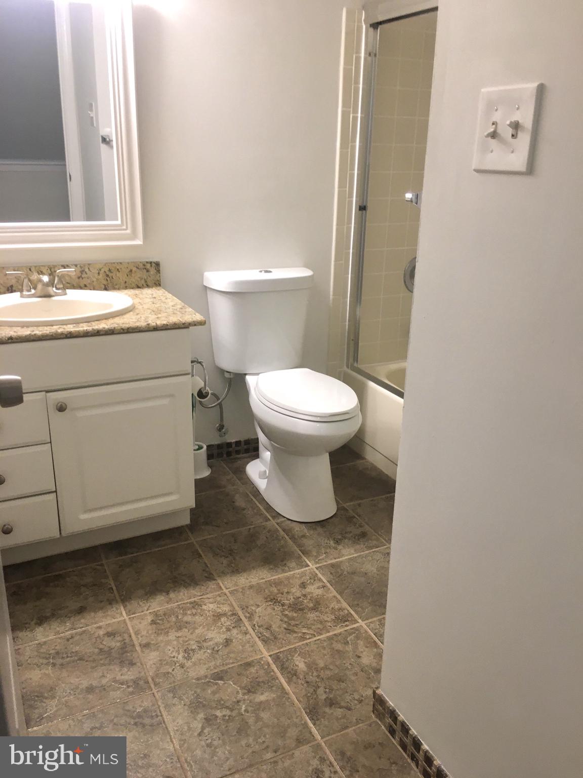 OAKMONT - Residential Lease