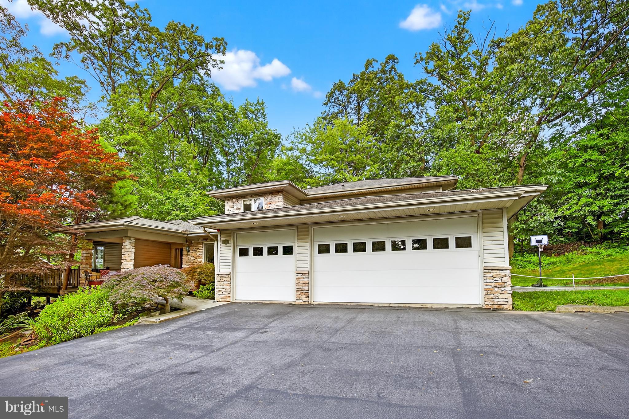 921 TIMBER LANE