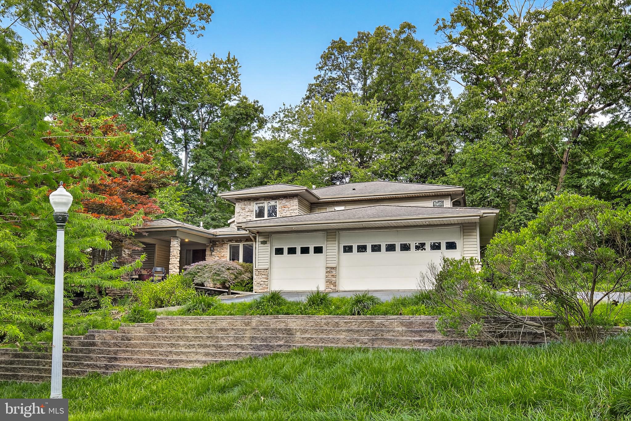 921 TIMBER LANE