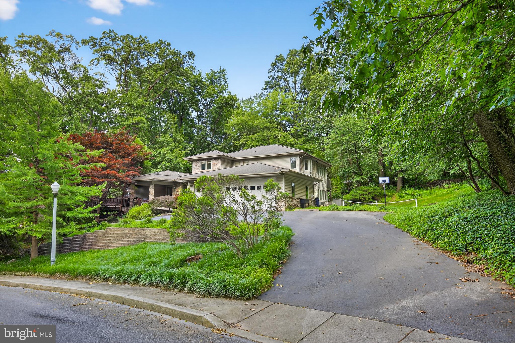 921 TIMBER LANE