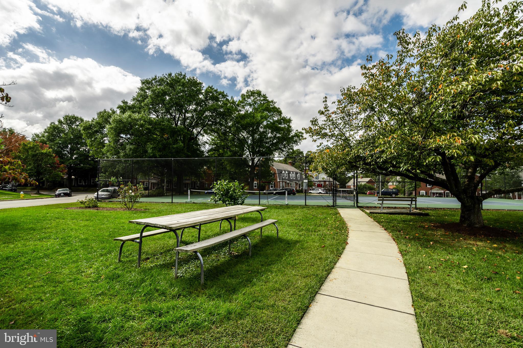 FAIRLINGTON - Residential