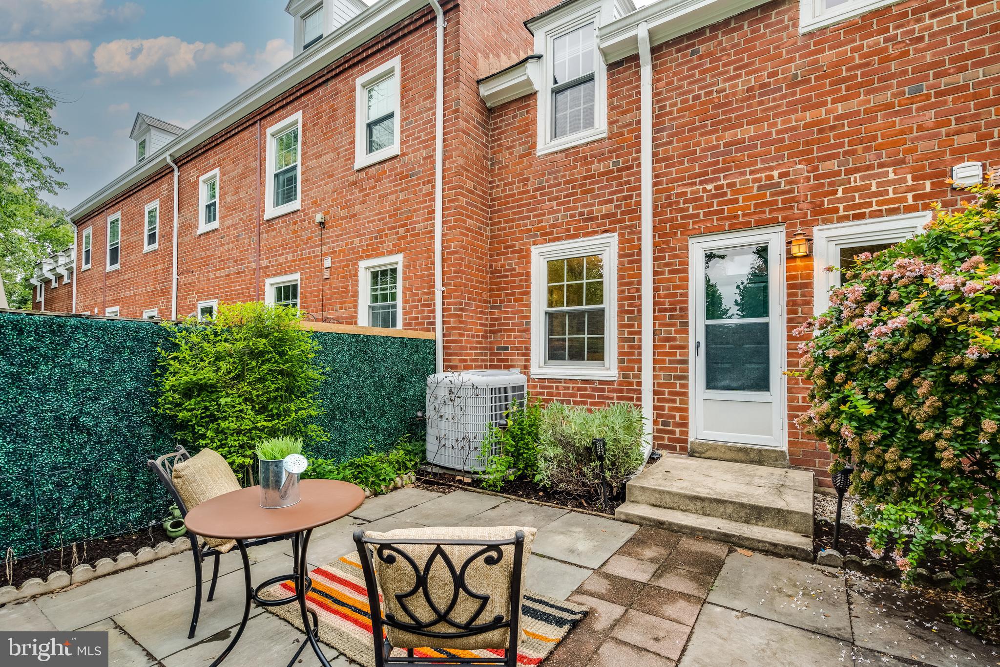 FAIRLINGTON - Residential