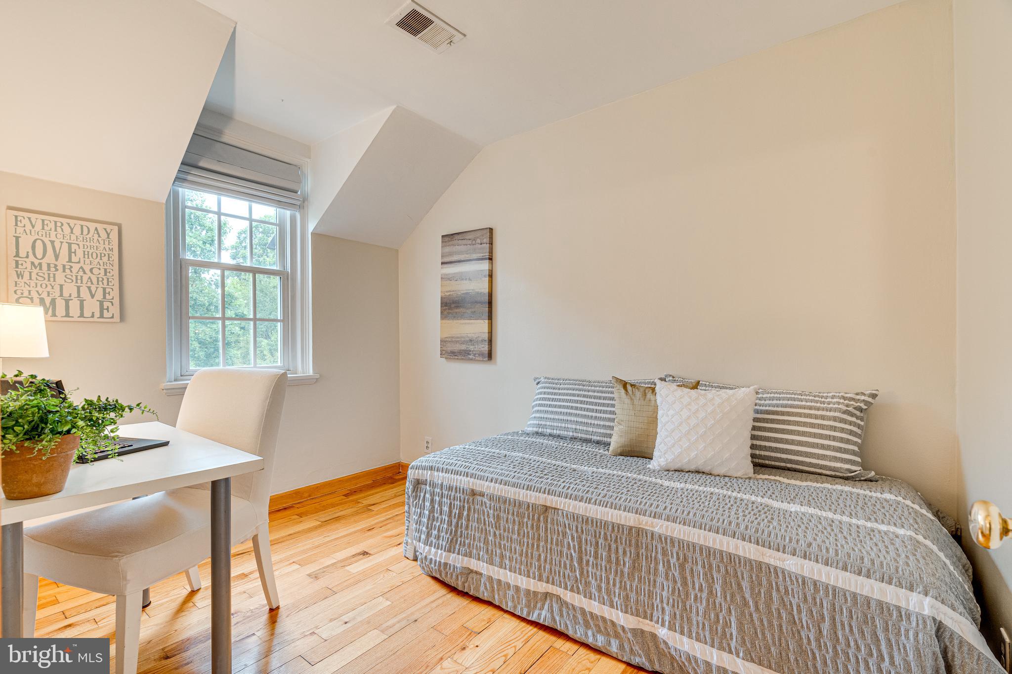 FAIRLINGTON - Residential