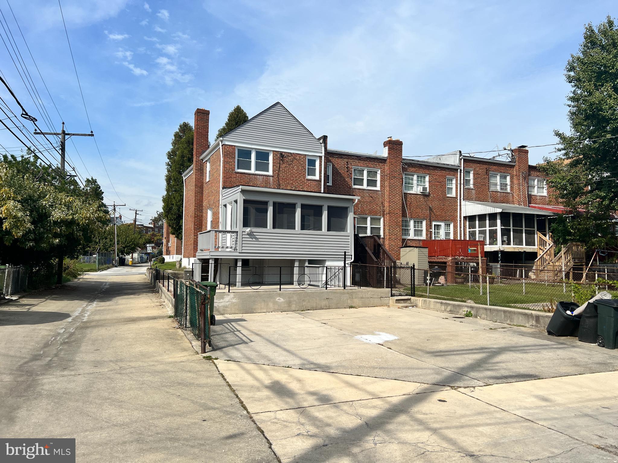 PARKSIDE - Residential