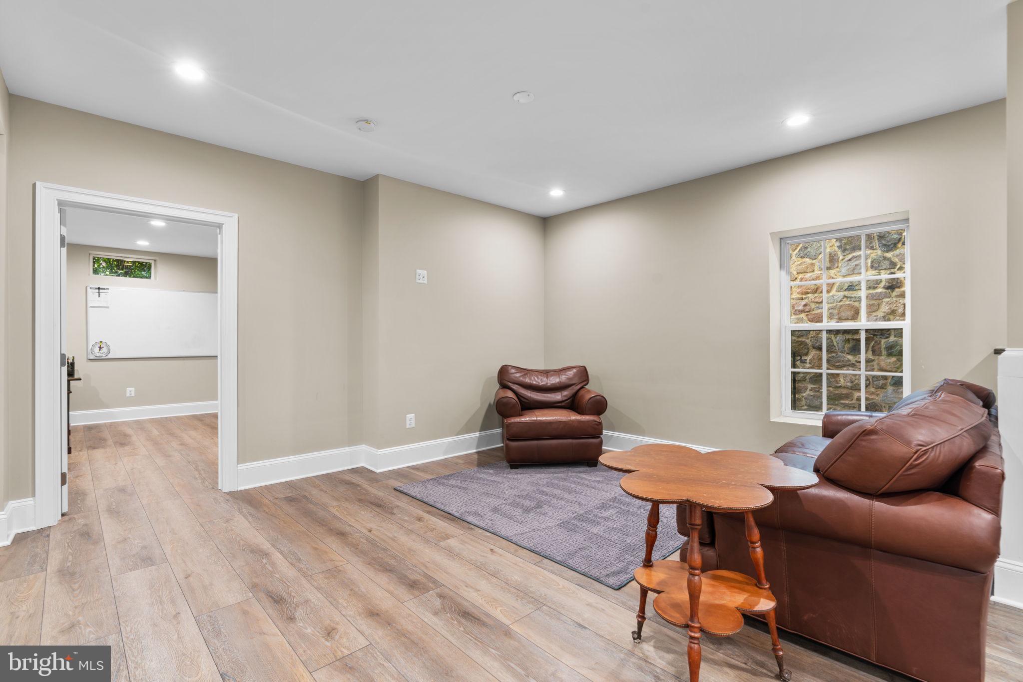 WALNUT GROVE - Residential