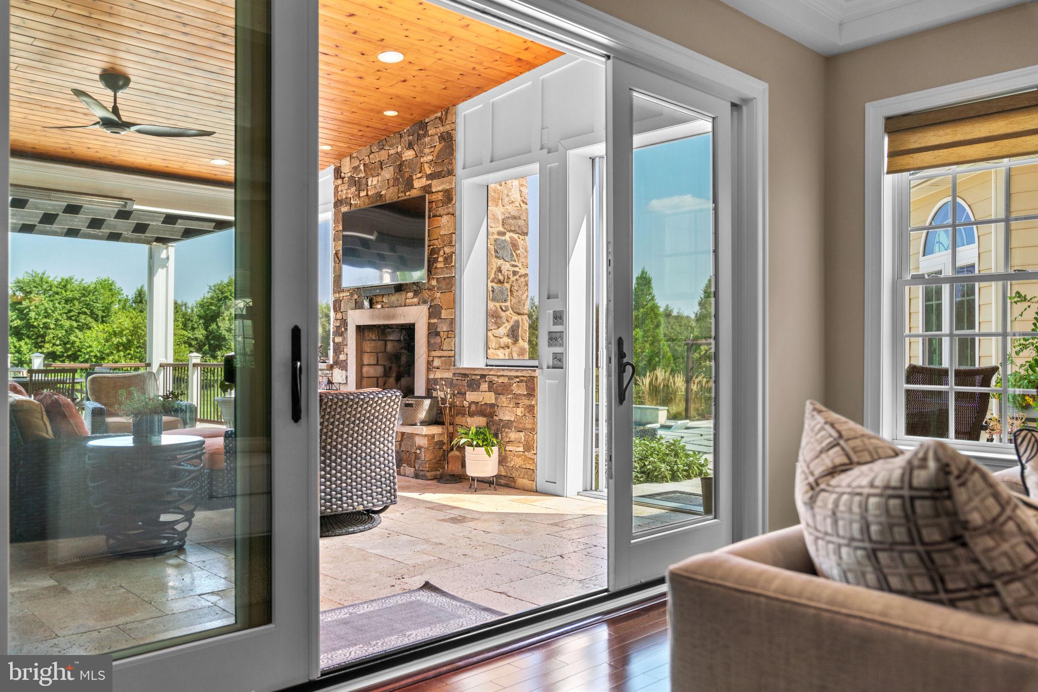 WALNUT GROVE - Residential