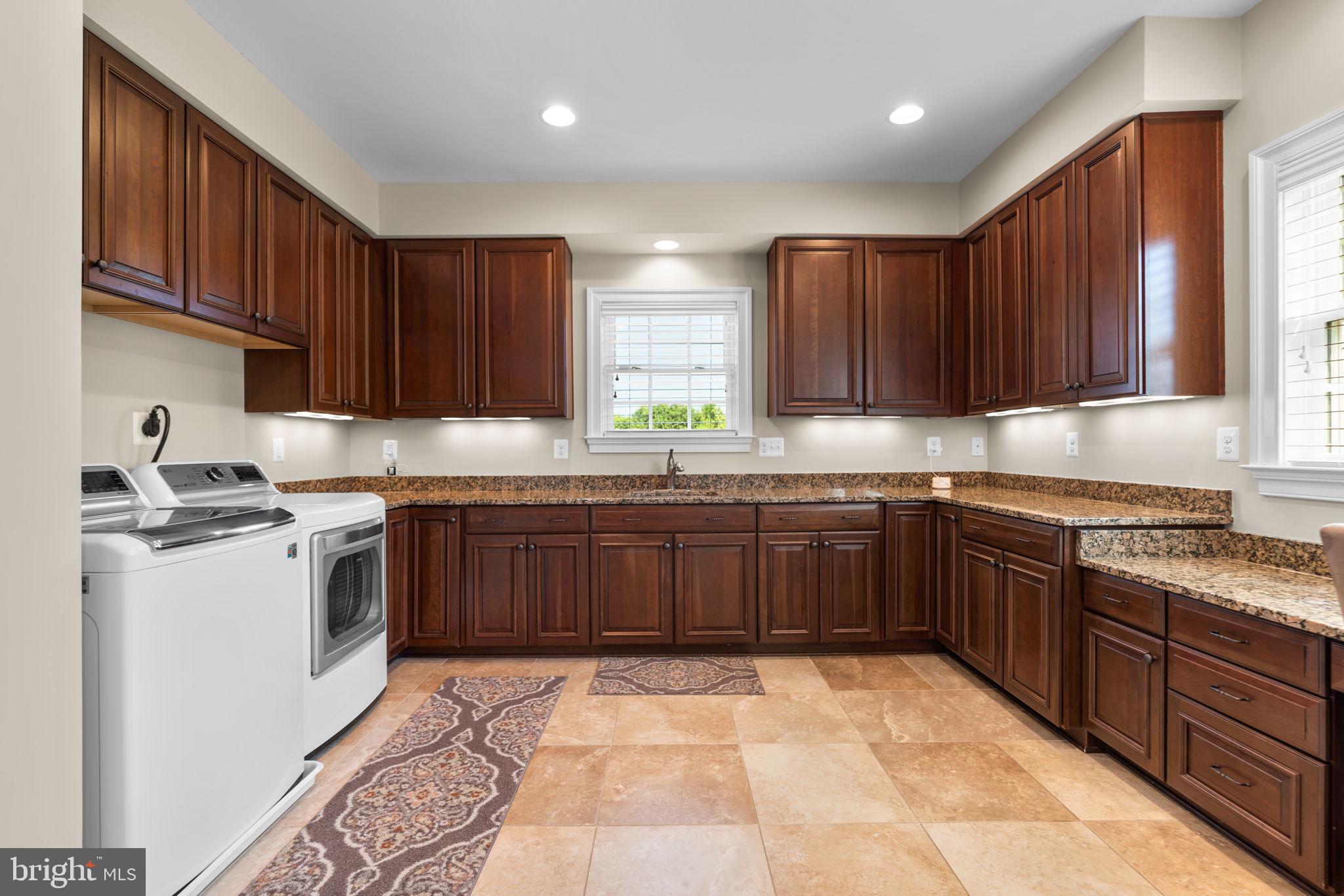 WALNUT GROVE - Residential