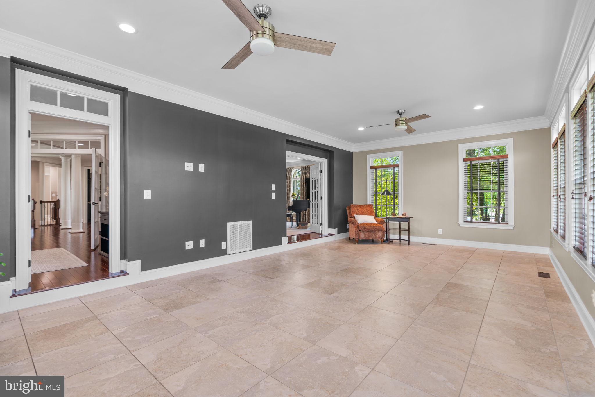 WALNUT GROVE - Residential