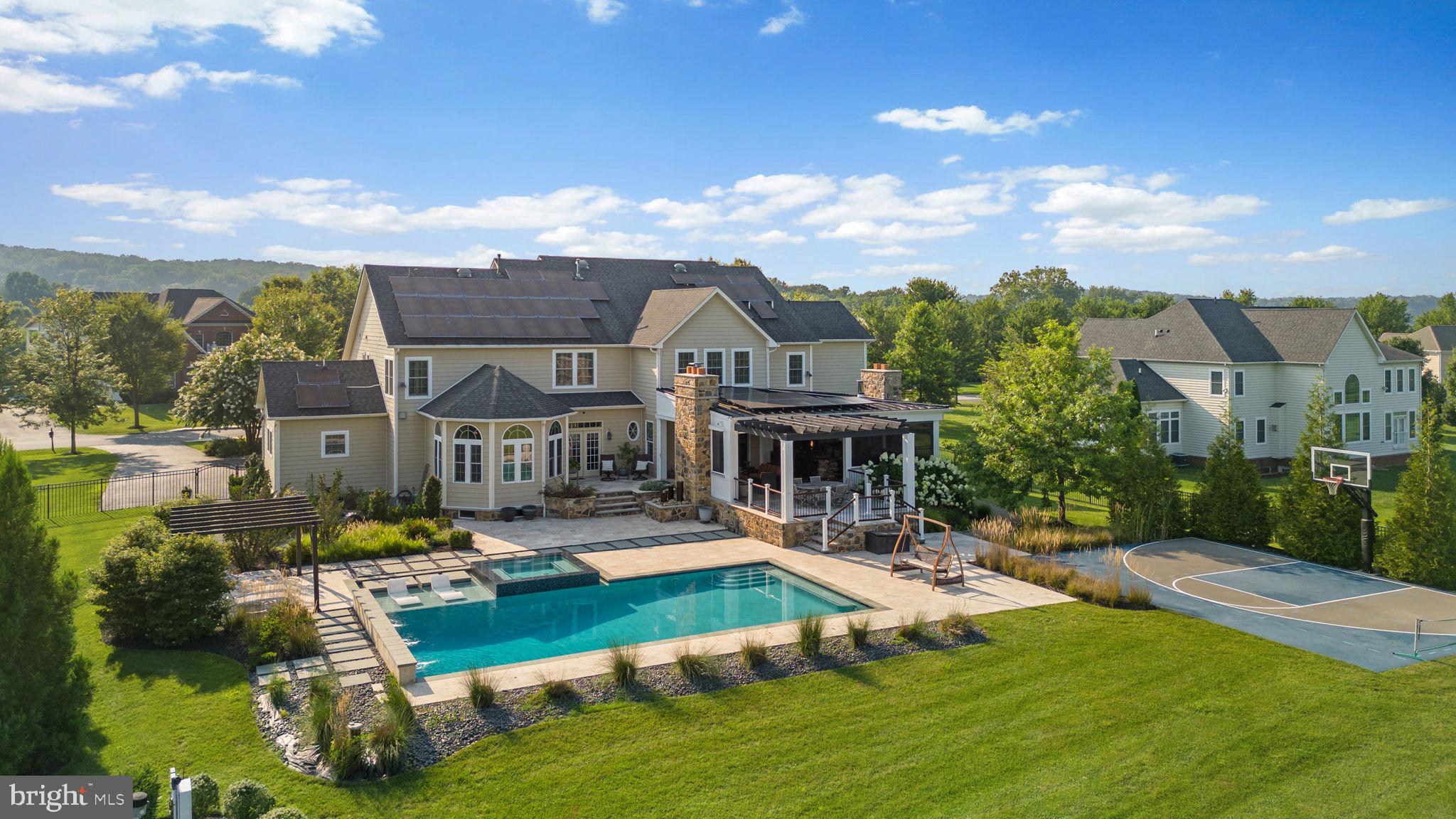 WALNUT GROVE - Residential